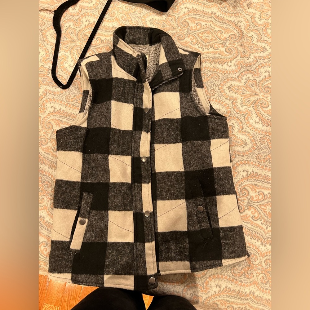 NWT Plaid vest